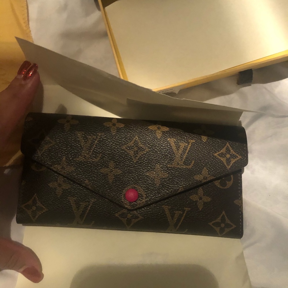 Louis Vuitton wallet NWT
